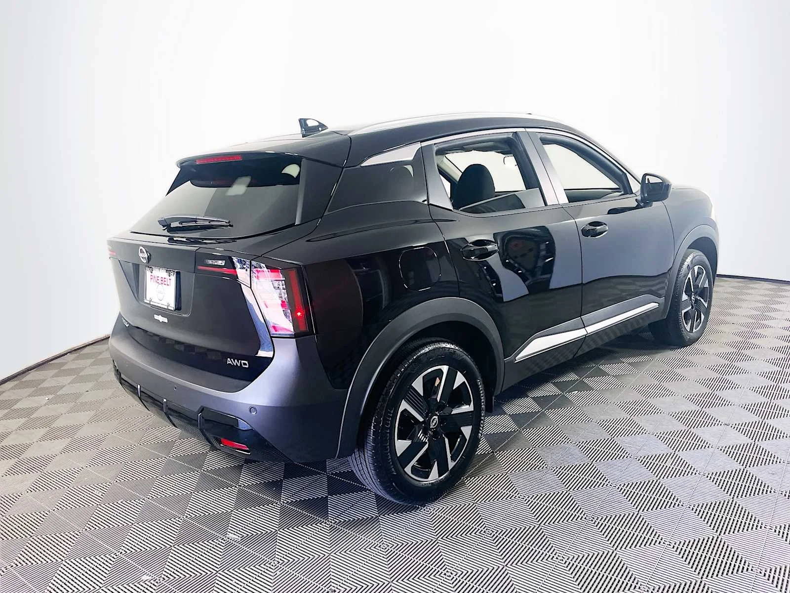 Used 2025 Super Black Nissan SV image 4