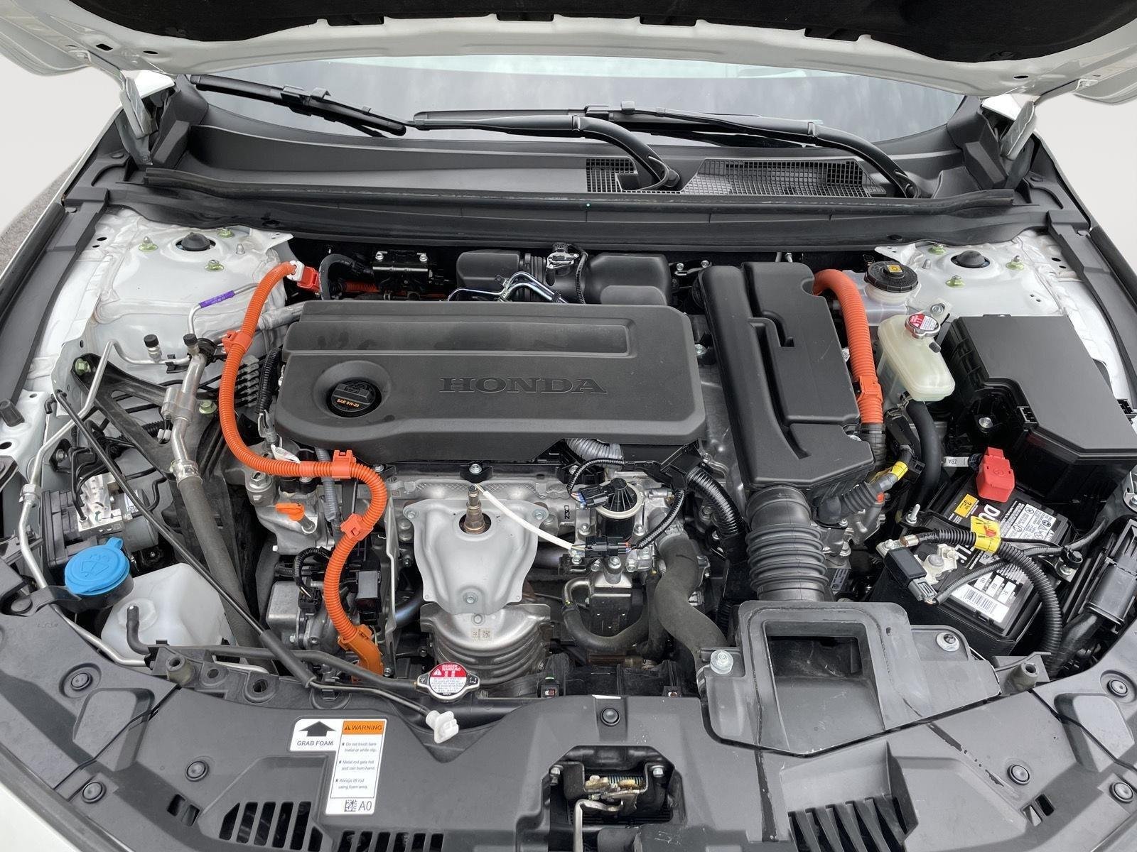 Used 2023 Platinum White Pearl Honda Touring image 8