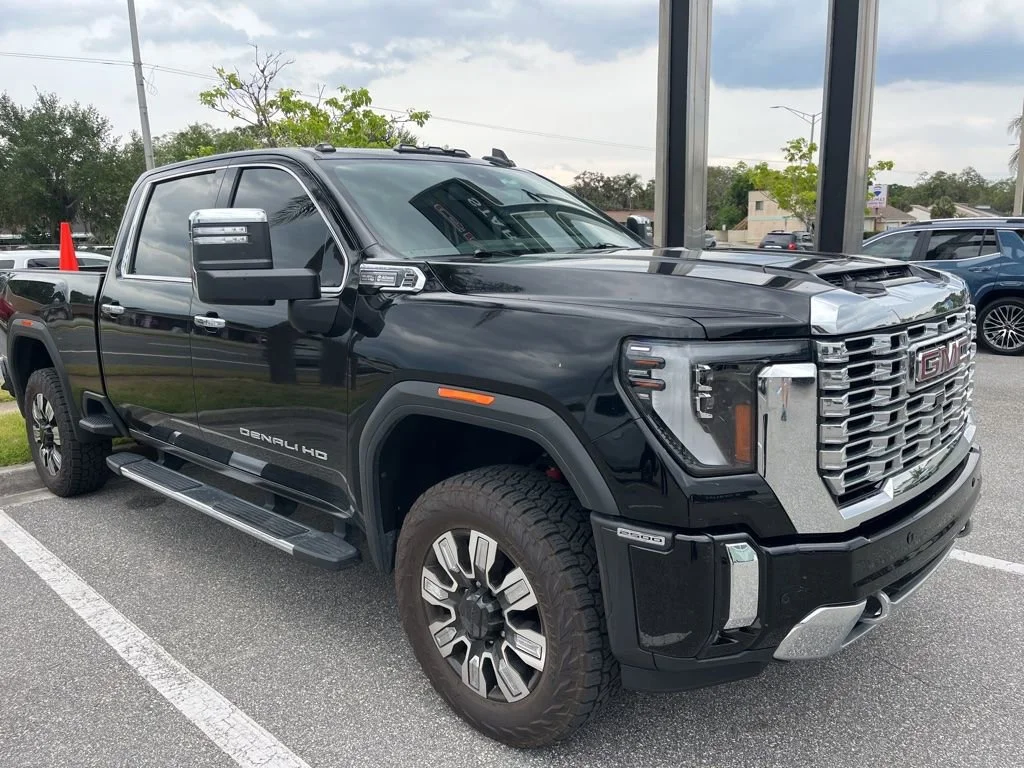 2024 GMC Sierra 4WD Crew Cab Standard Box Denali's photo