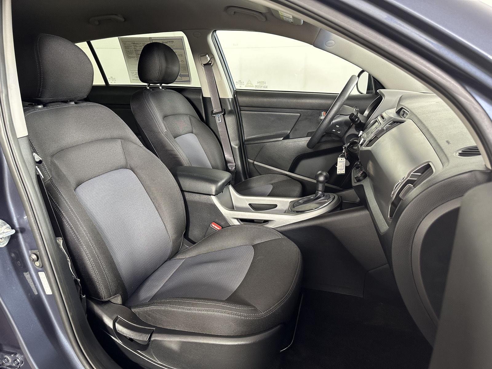 Used 2016 Twilight Blue Kia LX image 27
