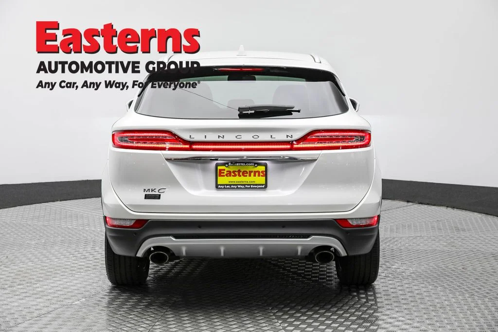 Used 2019 White Lincoln Select image 6