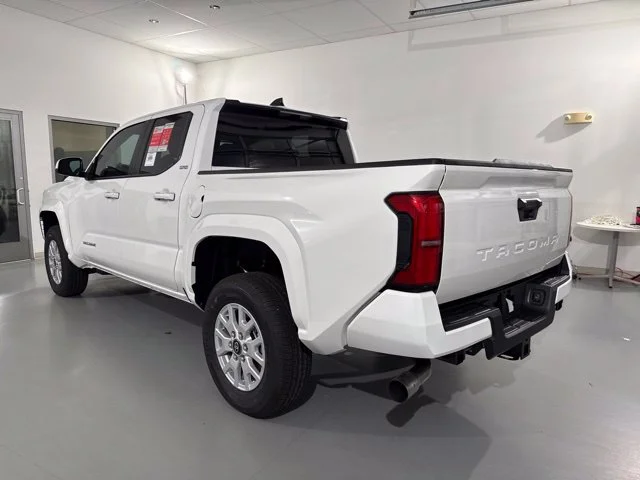 New 2026 Ice Cap Toyota SR5 image 5