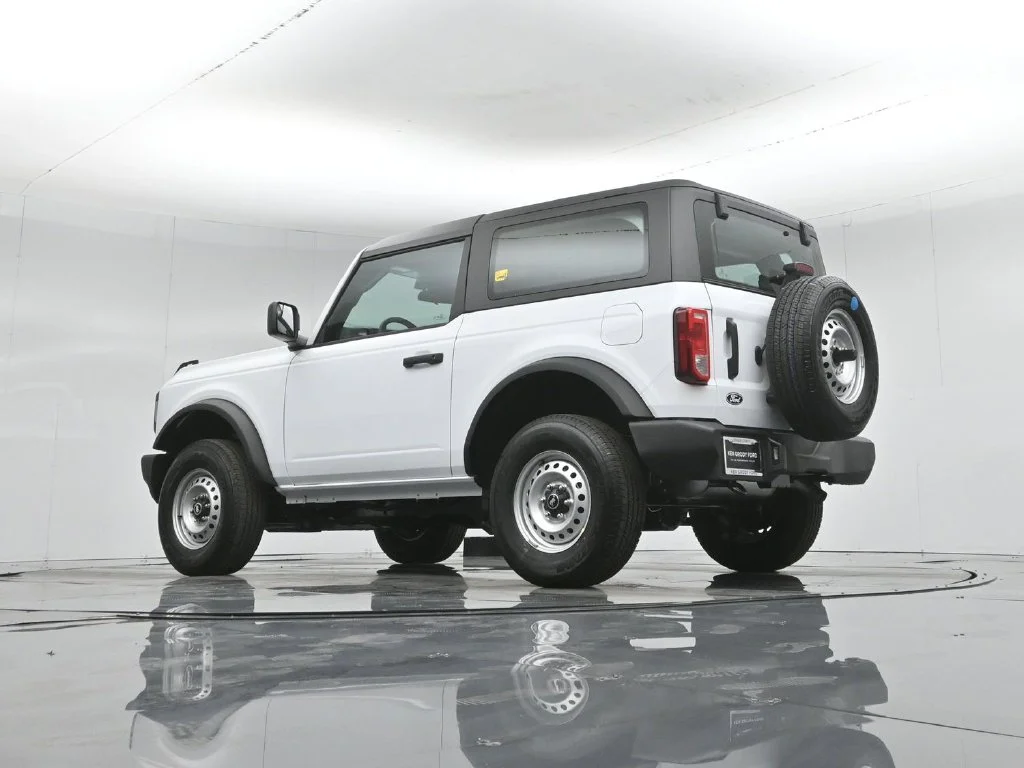 New 2026 Oxford White Ford Base image 46
