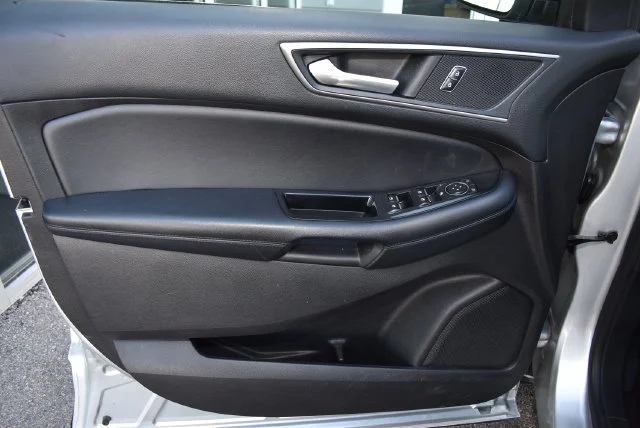 Used 2017 Ingot Silver Ford SEL image 9