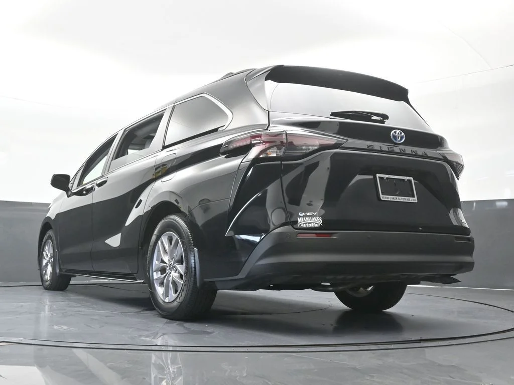 Used 2025 Midnight Black Metallic Toyota XLE image 62