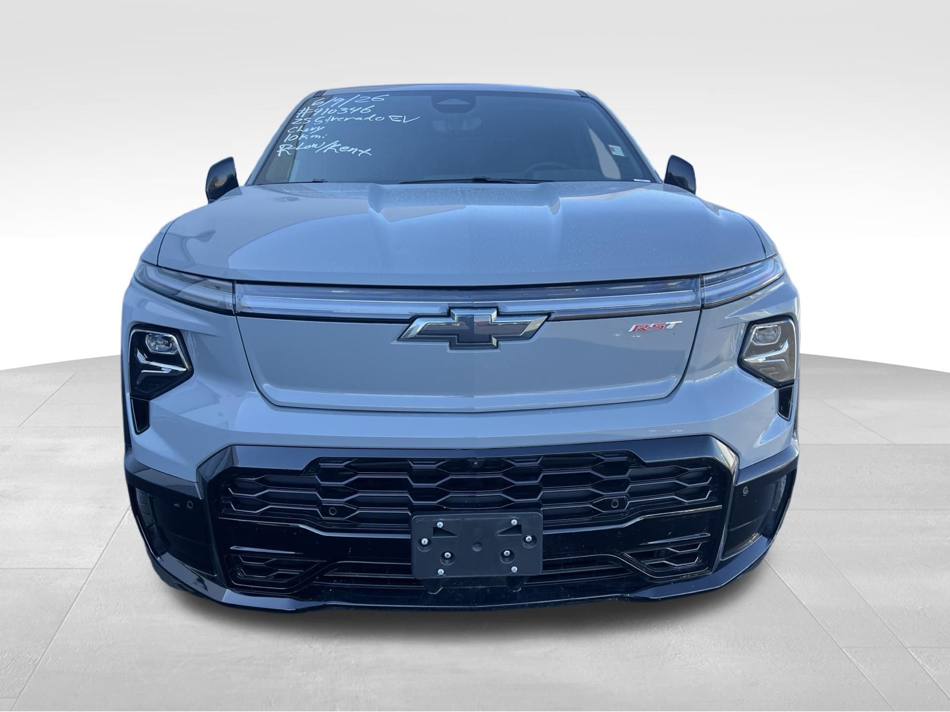 Used 2025 Gray Chevrolet RST image 2