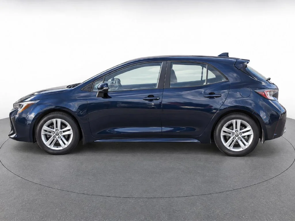 Used 2019 Blue Toyota  image 2