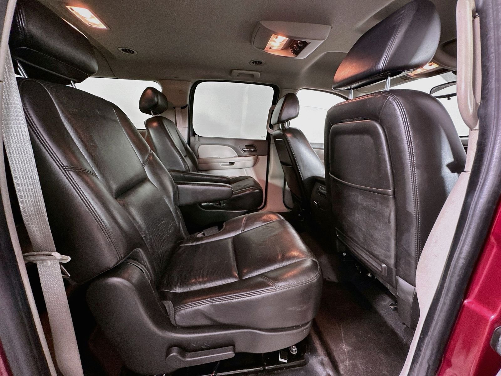 Used 2009 Red Jewel Tintcoat GMC Commercial Fleet image 27