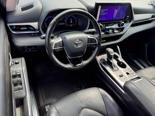 Used 2023 Cypress Toyota Hybrid Limited image 18