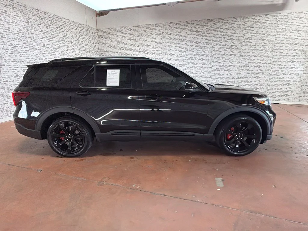 Used 2022 Black Metallic Ford ST image 8