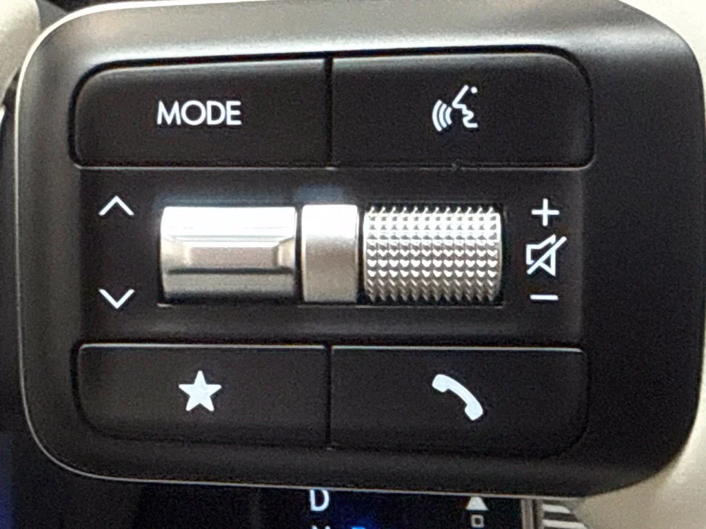 New 2027 Serenity White Hyundai SE image 21