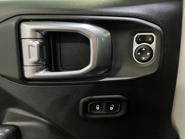Used 2020 White Jeep Unlimited Sport S image 14