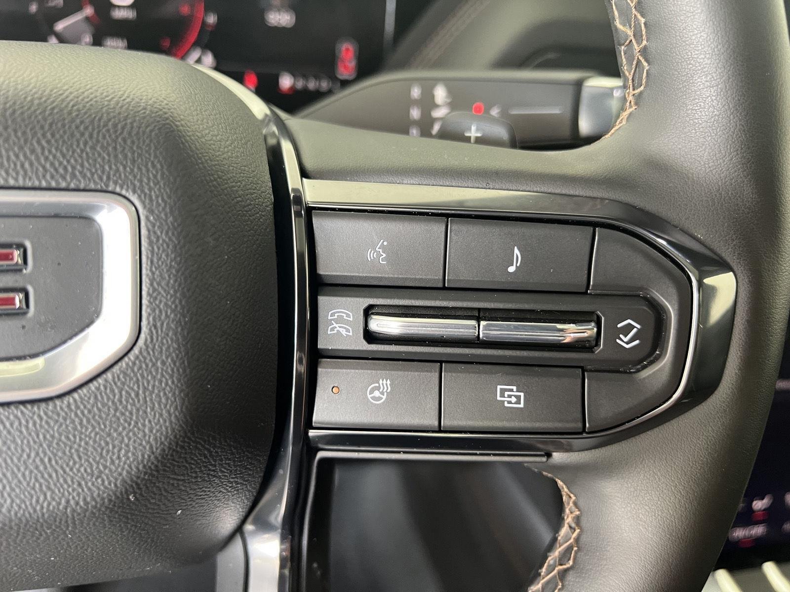 Used 2026 Onyx Black GMC AT4 image 15