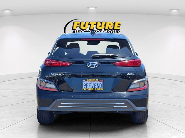 Used 2023 Black Hyundai SE image 5