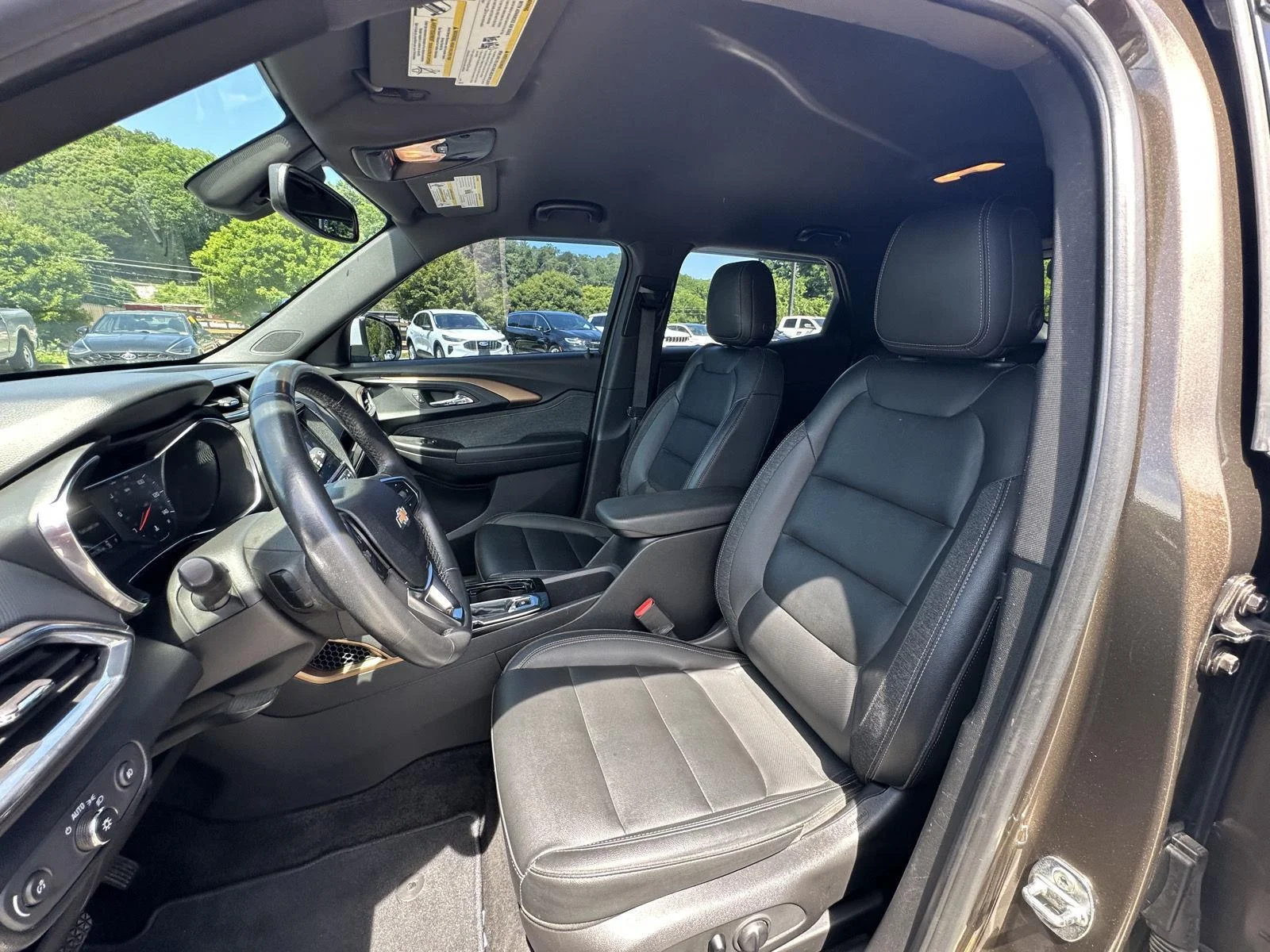 Used 2021 Zeus Bronze Metallic Chevrolet ACTIV image 9
