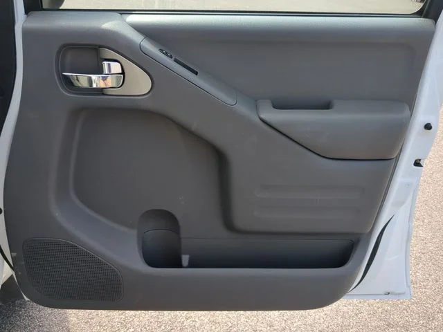 Used 2016 White Nissan SV image 34