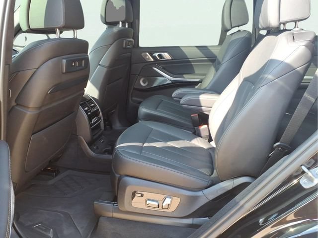 Used 2021 Black BMW M50i image 21