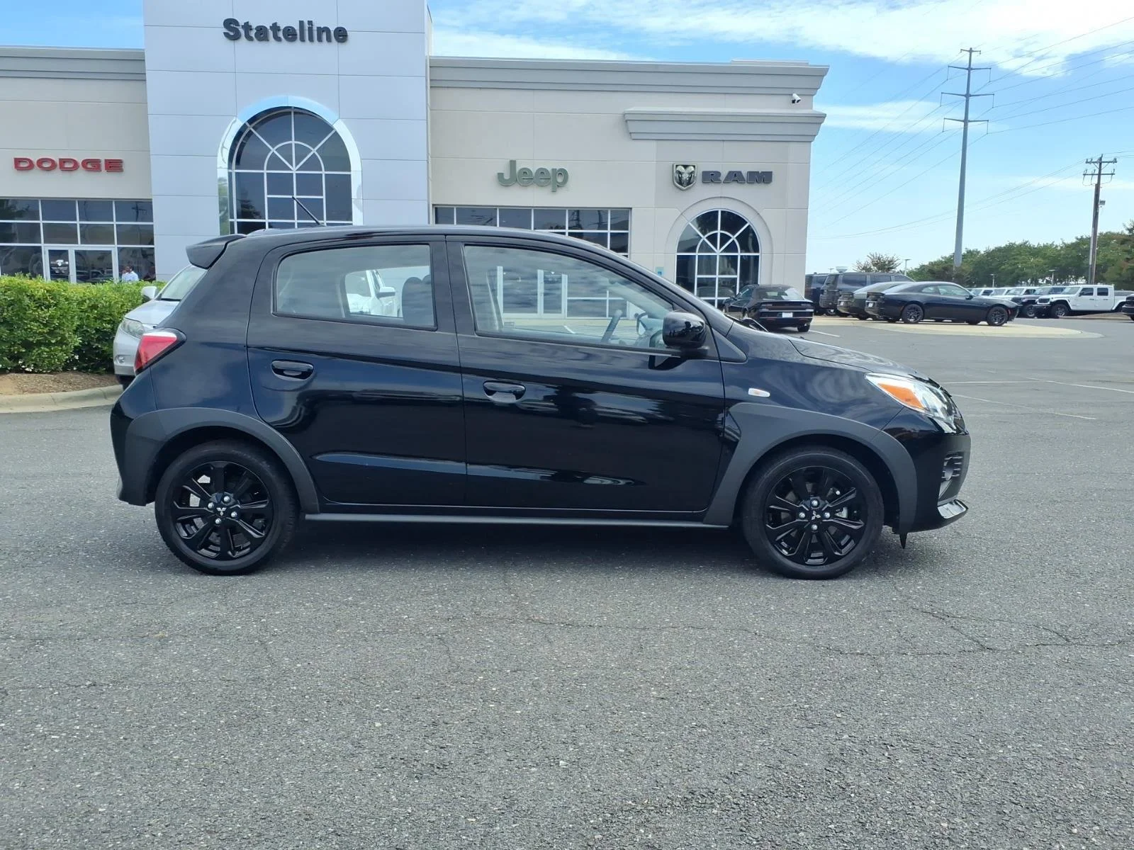 Used 2024 Jet Black Metallic Mitsubishi Black Edition image 9