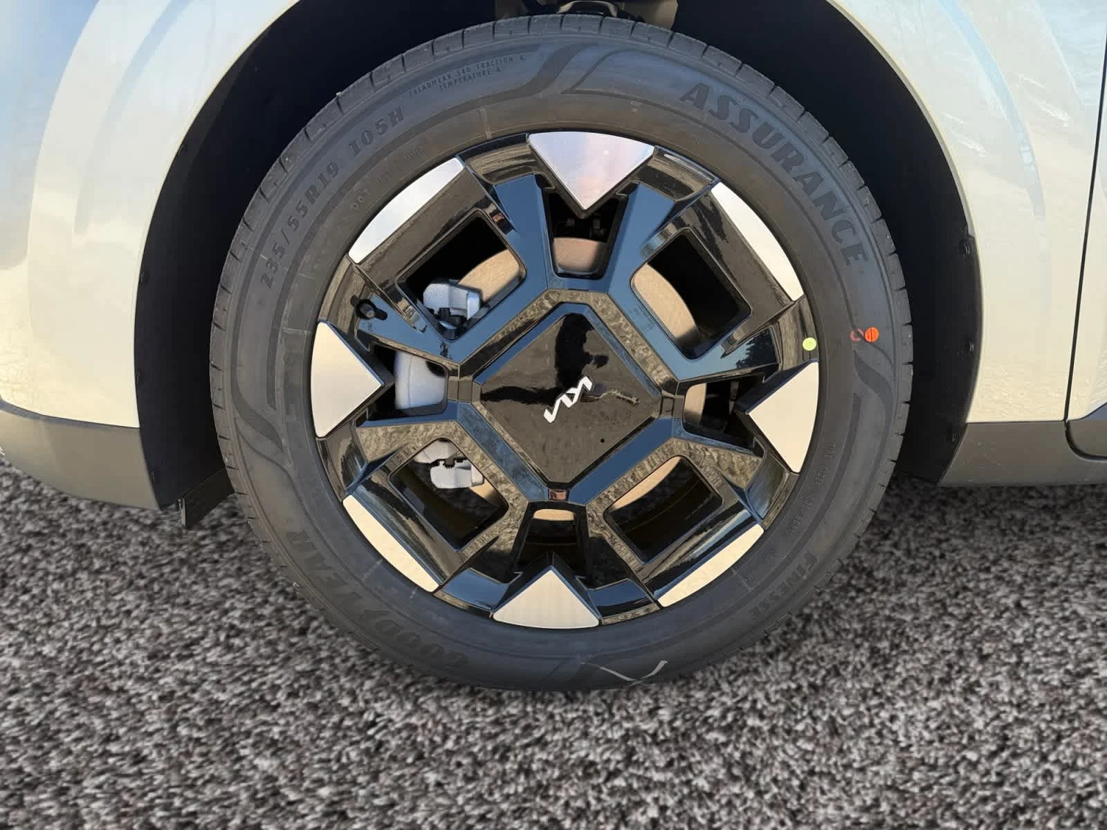 New 2026 Ivory Silver Kia EX image 14