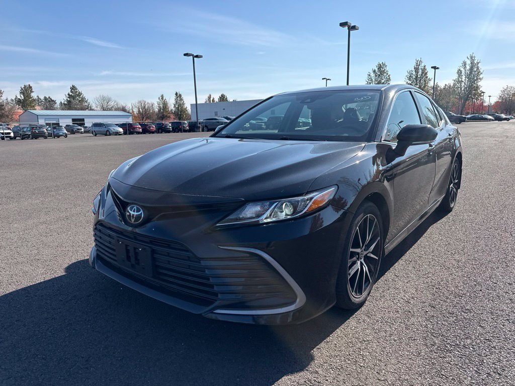 Used 2021 Midnight Black Metallic Toyota LE image 3