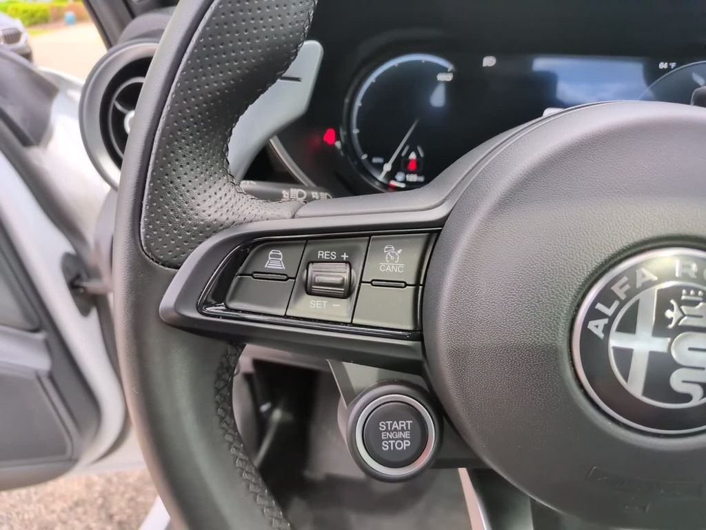 Used 2024 White Alfa Romeo Veloce image 28