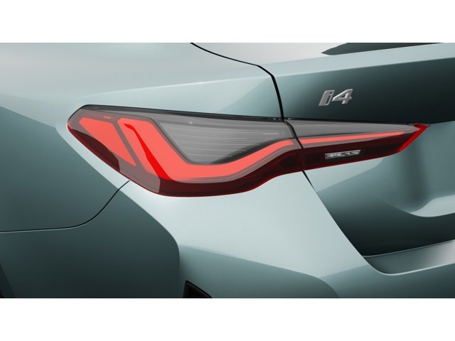 New 2026 Cape York Green Metallic BMW eDrive40 image 8