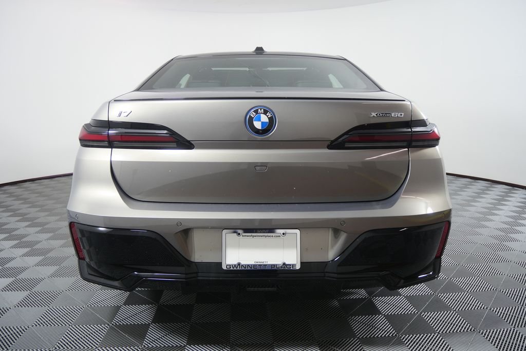 New 2026 Oxide Grey Metallic BMW xDrive60 image 5