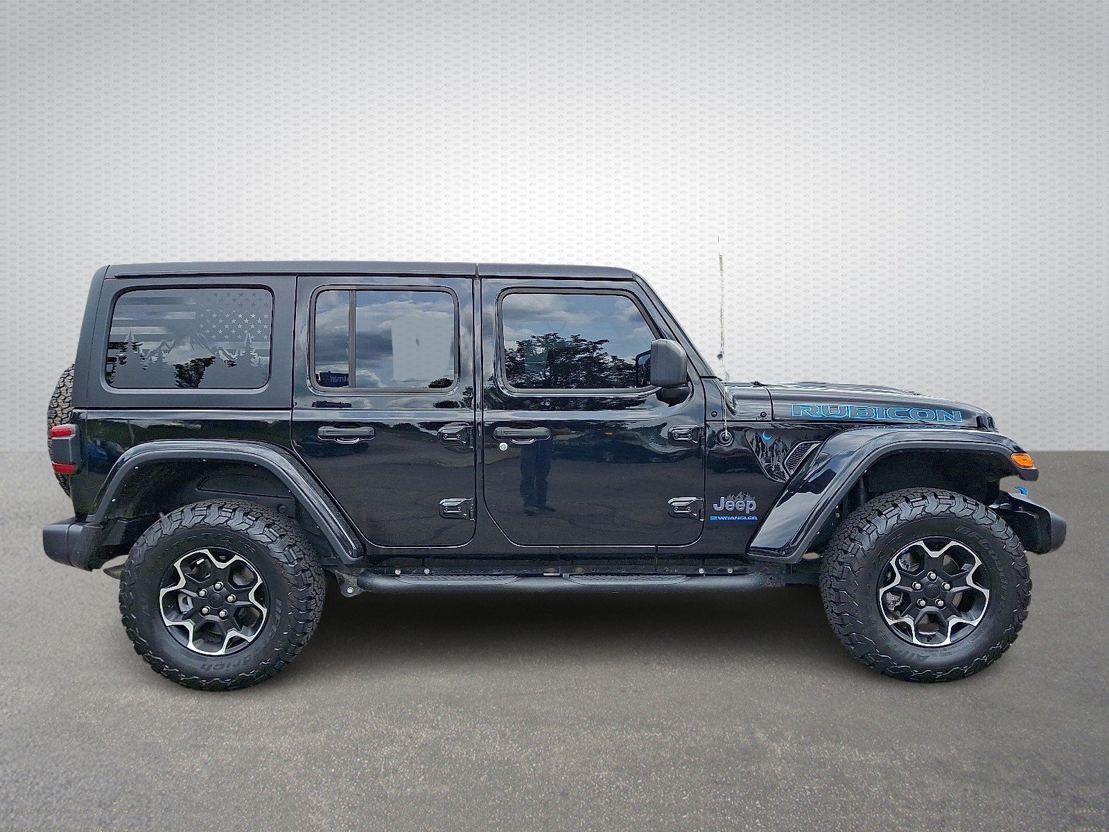Certified Used 2023 Black Clearcoat - PX8 Jeep Rubicon 4x4 image 7