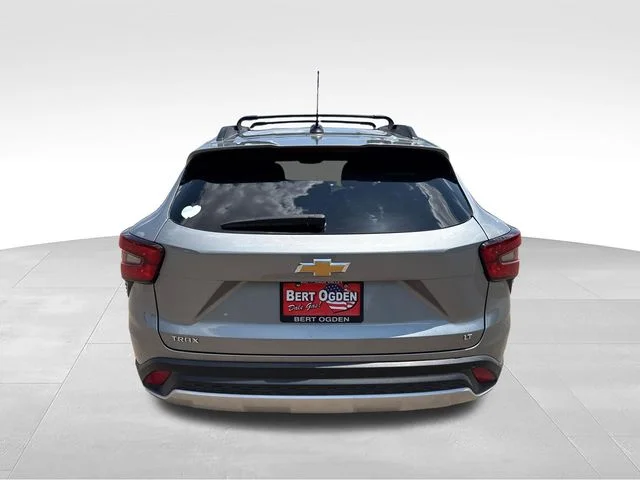 Used 2025 Gray Chevrolet LT image 6