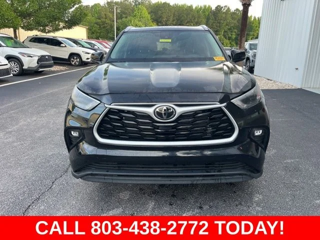 Used 2024 Black Toyota XLE image 36