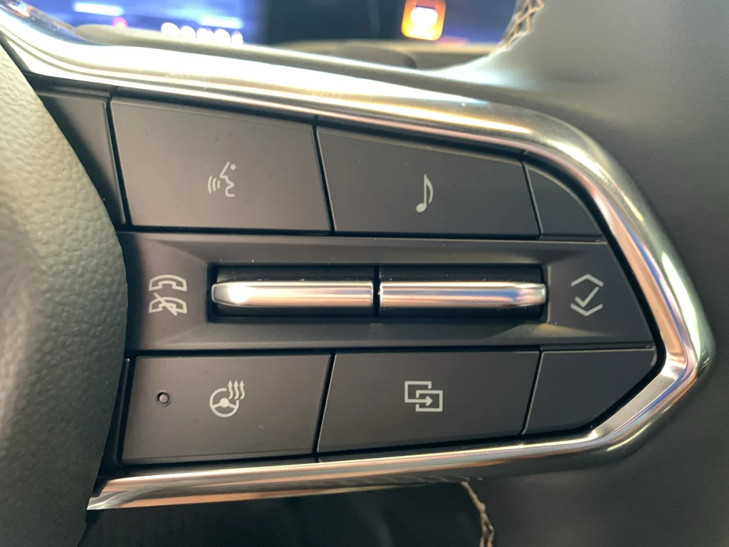 2027 Chevrolet Traverse Z71 - Photo 23