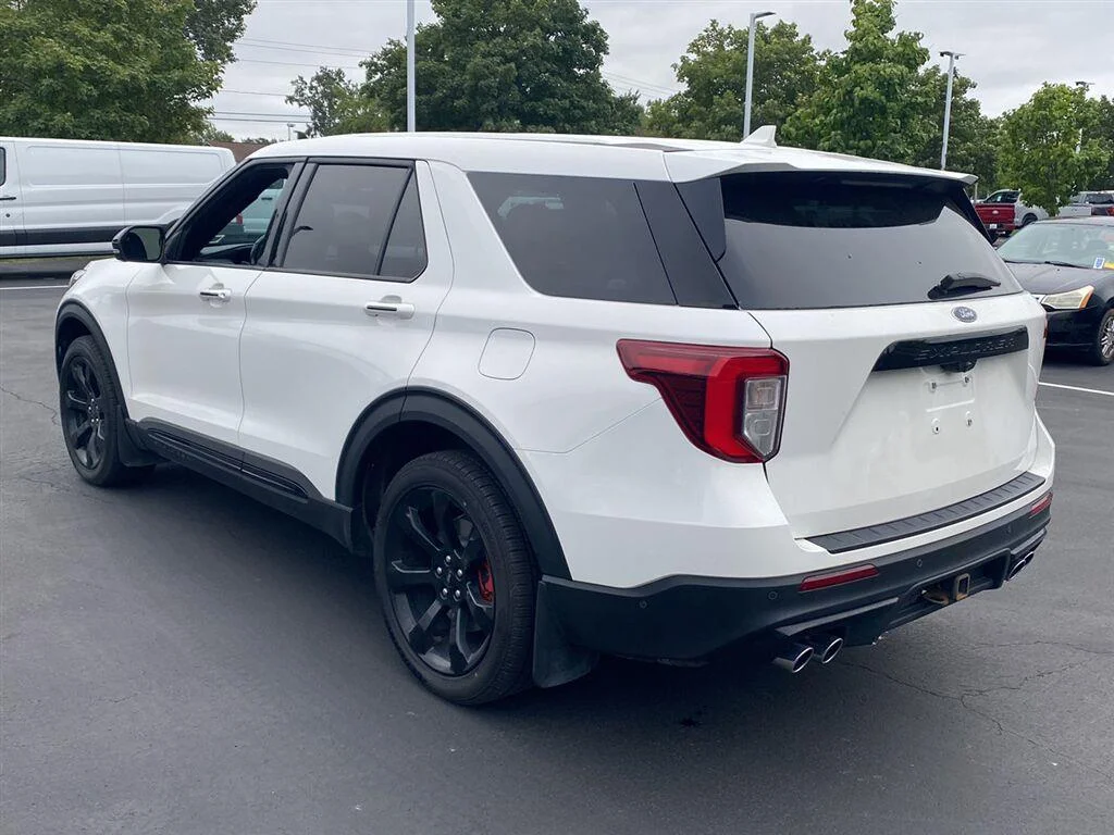 Used 2022 Star White Metallic Tri-Coat Ford ST image 9