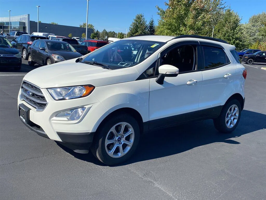 Used 2022 Diamond White Ford SE image 7