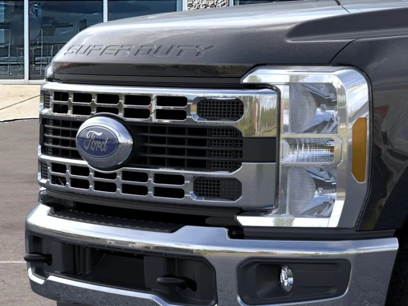 New 2026 Agate Black Metallic Ford XLT image 17