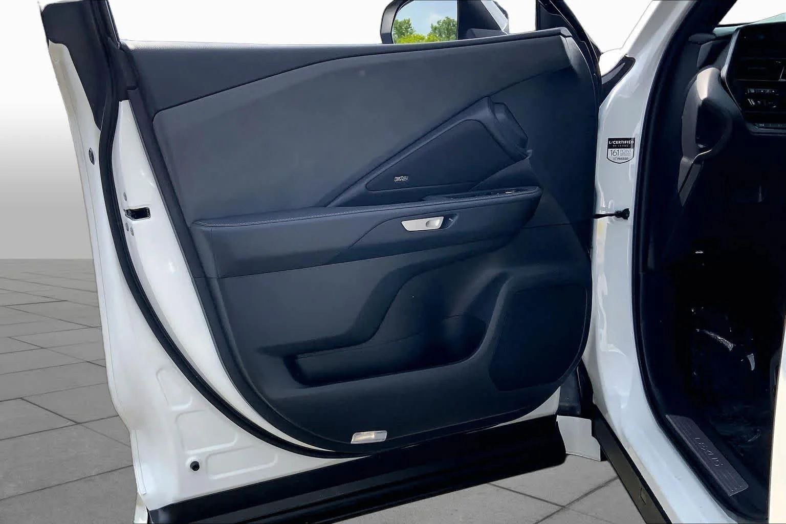 Certified Used 2025 WIND CHILL PEARL Lexus Luxury image 22