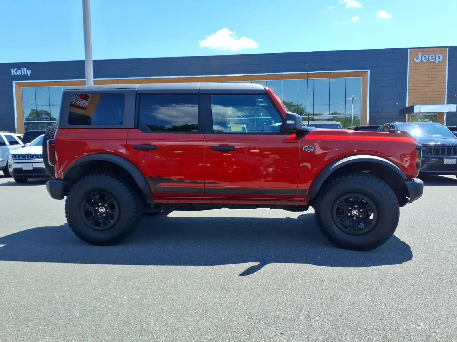 Certified Used 2023 Hot Pepper Red Tinted Clearcoat Ford Wildtrak image 6