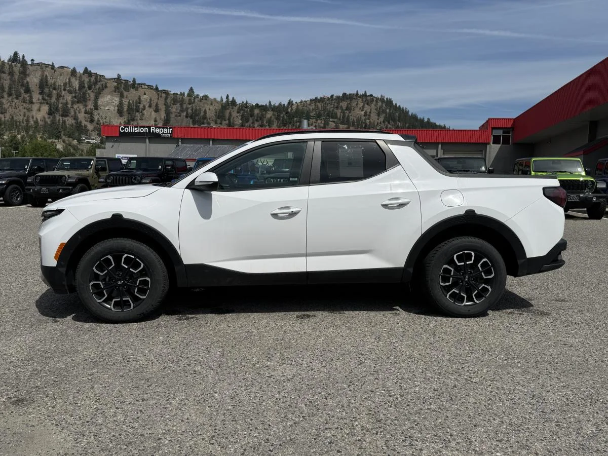Used 2024 White Hyundai Preferred image 9
