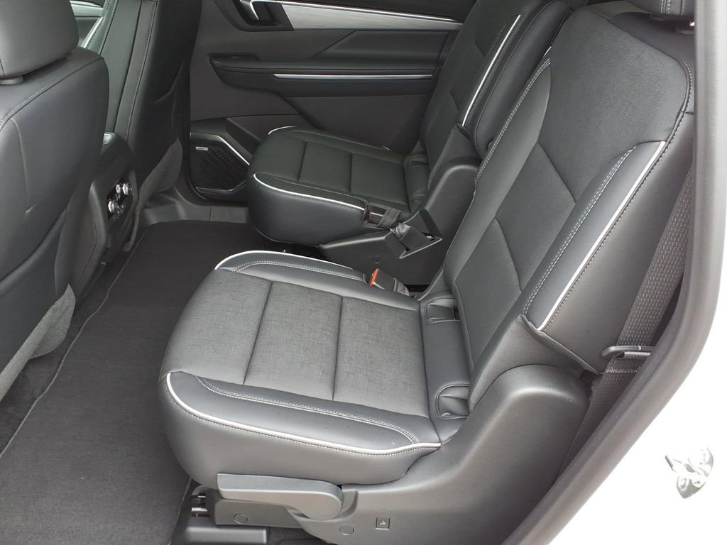 New 2026 Summit White Buick Preferred image 11