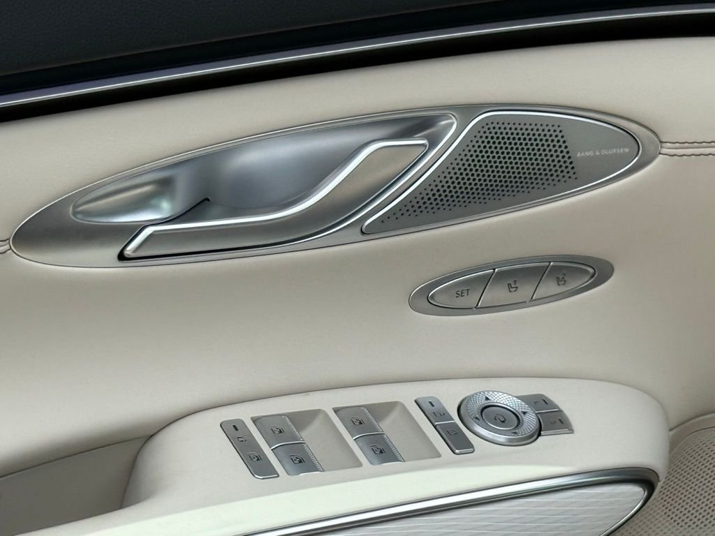 2026 GENESIS GV70 Advanced - Photo 12