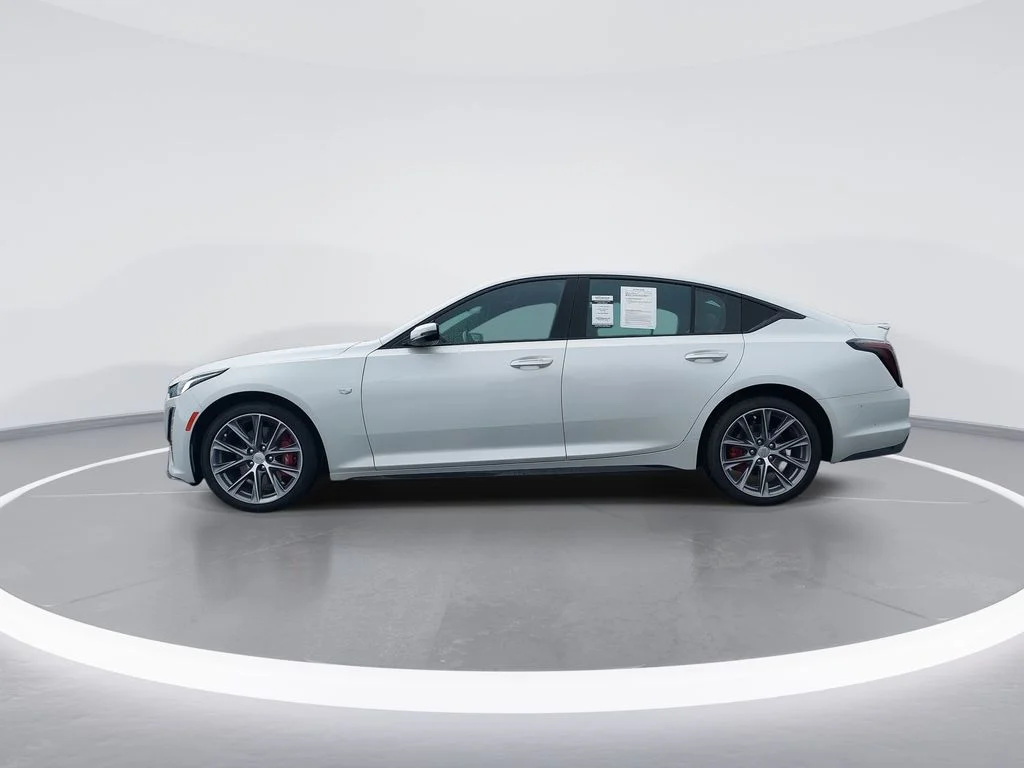 Used 2022 White Cadillac Sport image 5