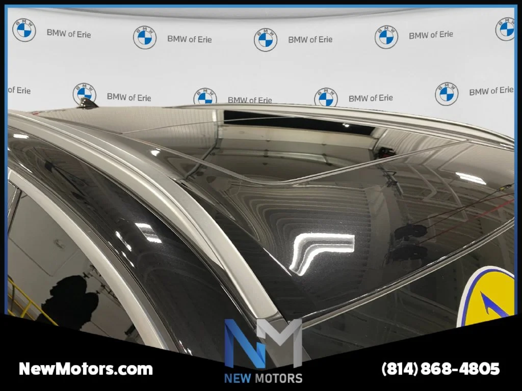 Used 2021 Black Sapphire Metallic BMW xDrive40i image 16