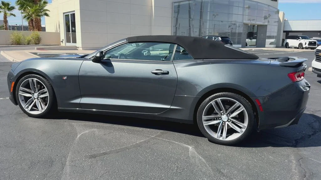 Used 2018 Gray Chevrolet 2LT image 7