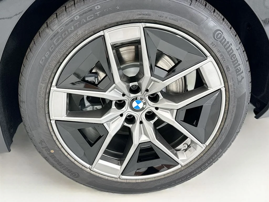 New 2027 Dk. BMW 530i image 30
