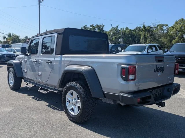 Used 2020 Silver Jeep Sport image 6
