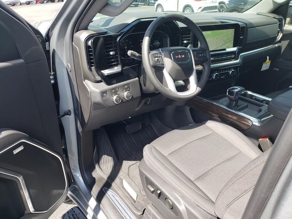 New 2026 Sterling Metallic GMC Elevation image 11
