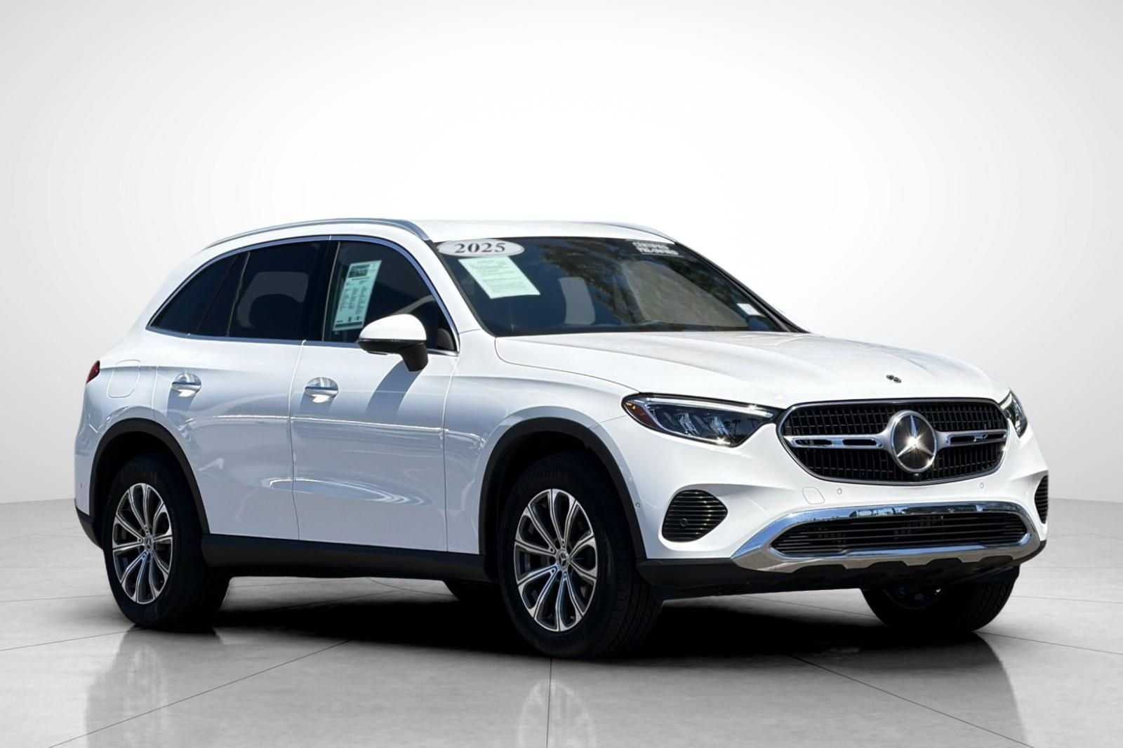 Certified Used 2025 White Mercedes-Benz GLC 300 image 17
