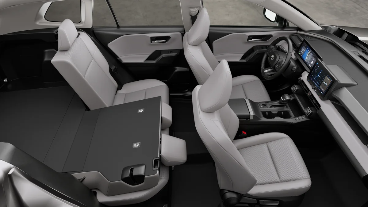 New 2026 Midnight Black Metallic Toyota XLE Premium image 22