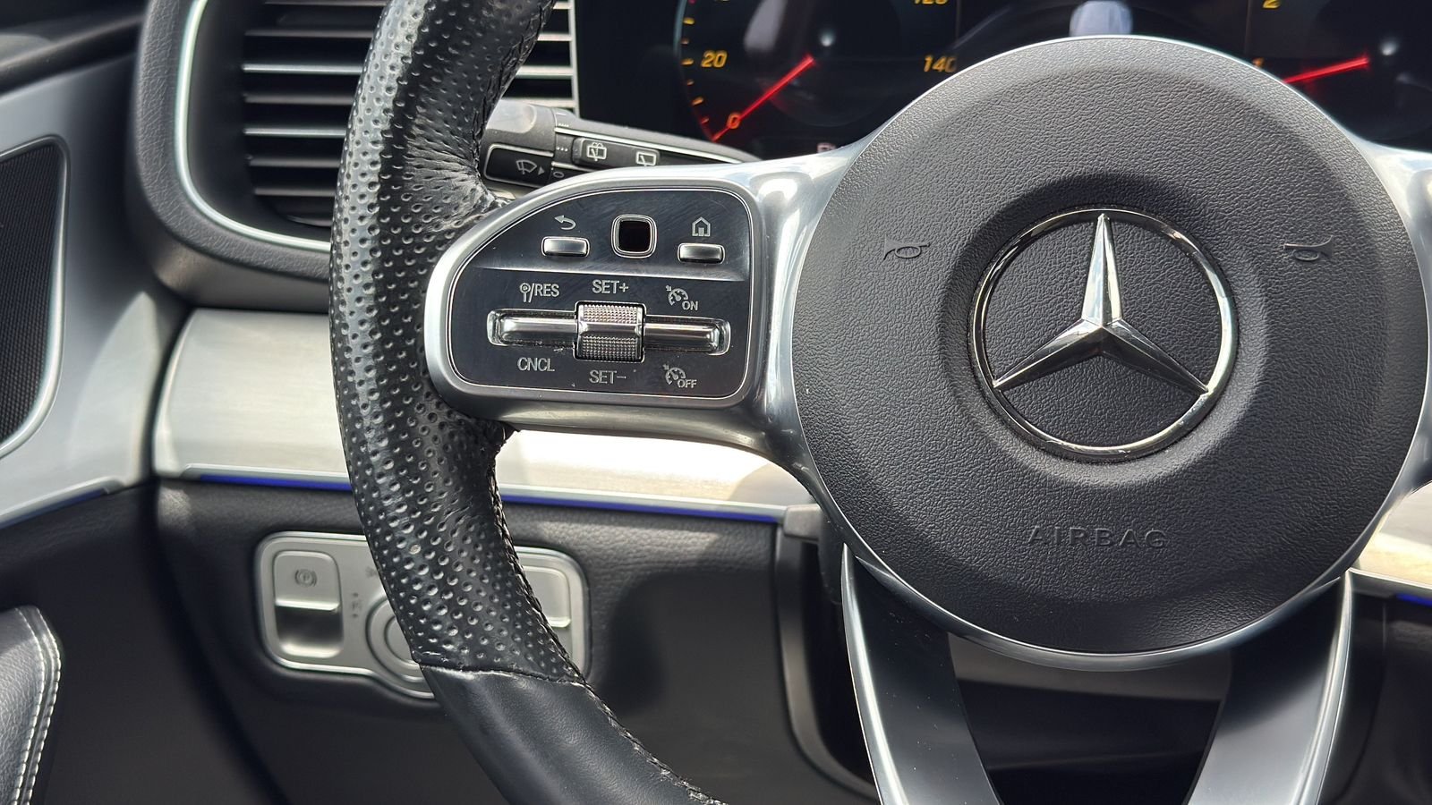 Used 2022  Mercedes-Benz GLE 350 image 16
