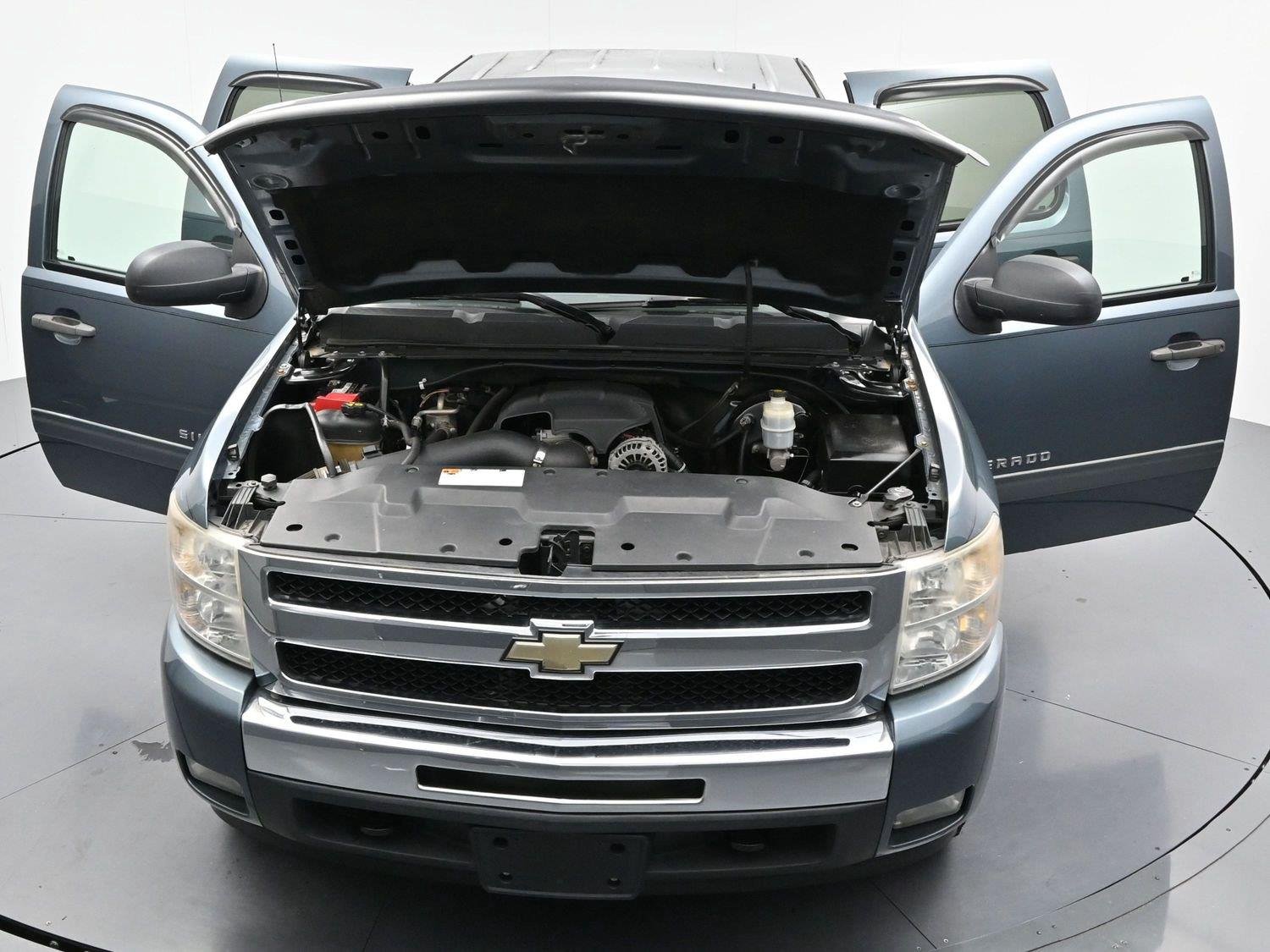 Used 2011 Blue Granite Metallic Chevrolet LT image 37