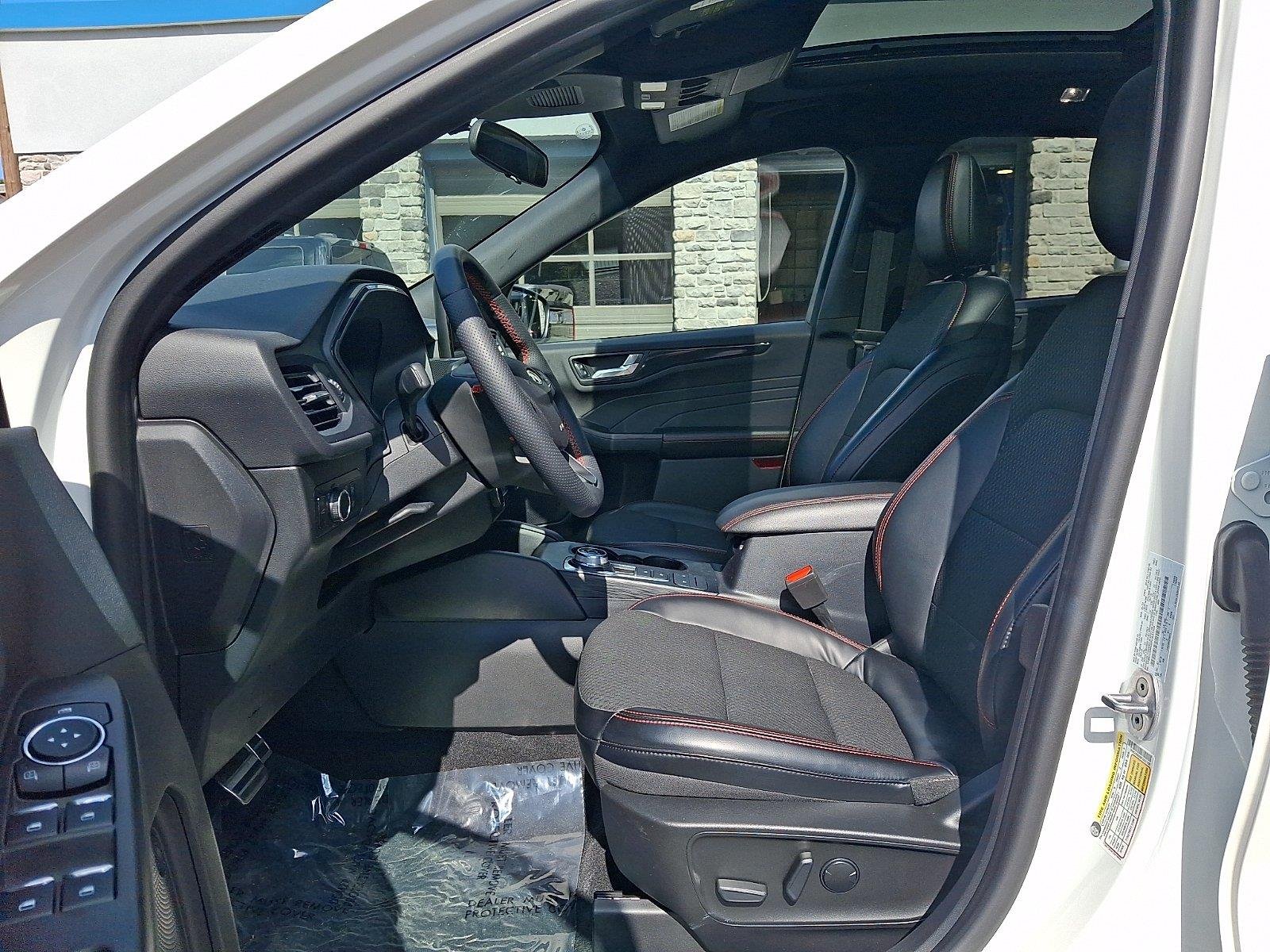 Used 2023 Star White Ford ST-Line image 13